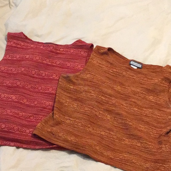 Bundle of two stretchy tanks - Picture 1 of 5